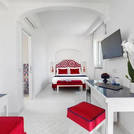 מלון Relais Caposcuro Capri 2*