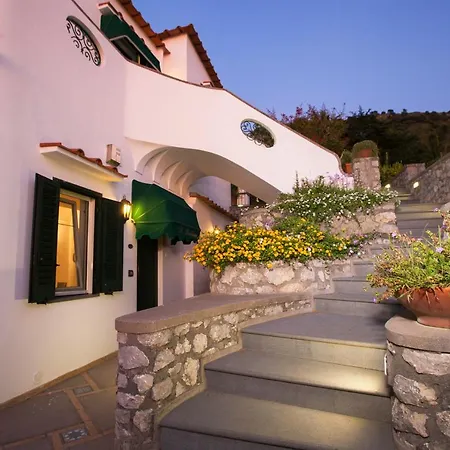 Relais Caposcuro Capri 2* アナカプリ
